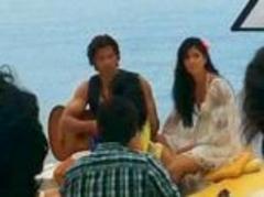 hrithik roshan and katrina kaif film bang bang: stars caught on camera during greek shoot of their upcoming action-comedy bang bang